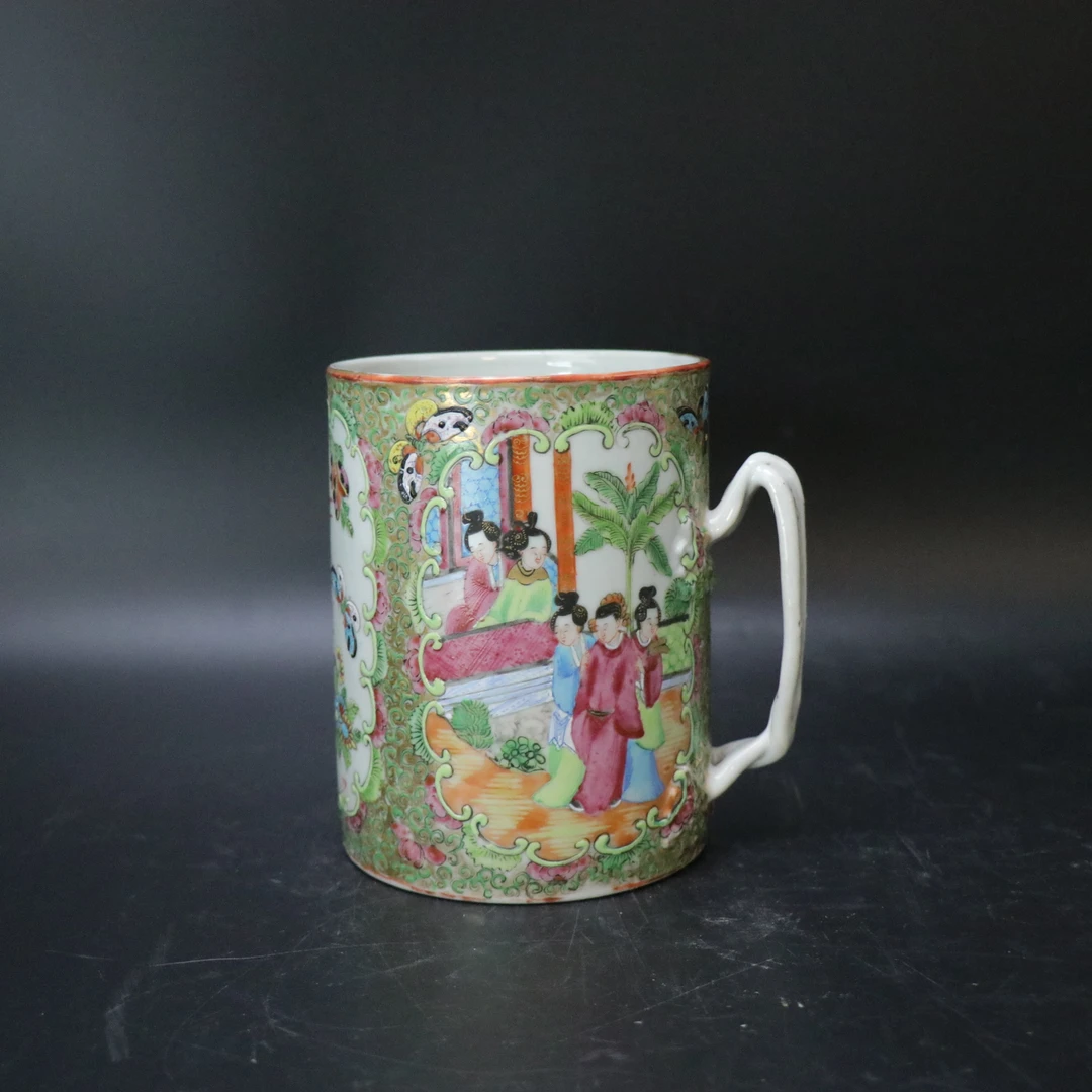 Lot.26010363清咸丰广彩开窗人物花鸟纹马克杯 高：约14.6cm