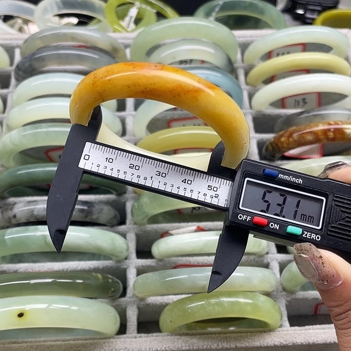 蛇纹石玉未镶嵌手镯120