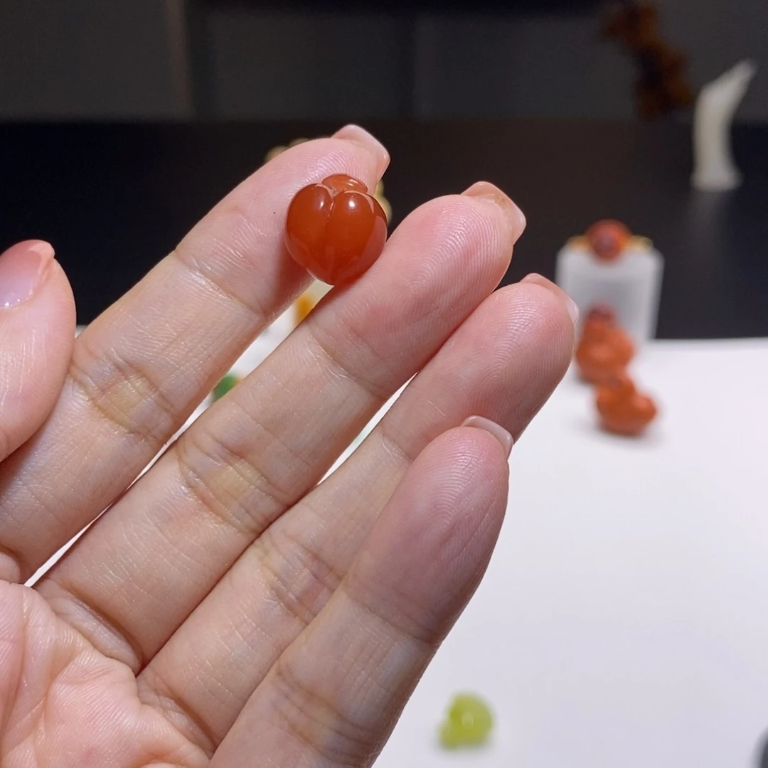 南红玛瑙未镶嵌颈饰