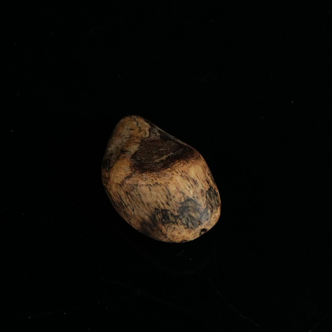 DY-A9092 达拉干沉香吊坠 2.21x1.47x3.82cm  4.69g