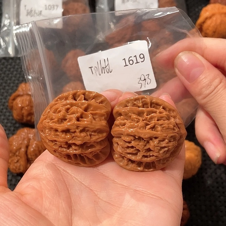文玩核桃吊坠黄霞39