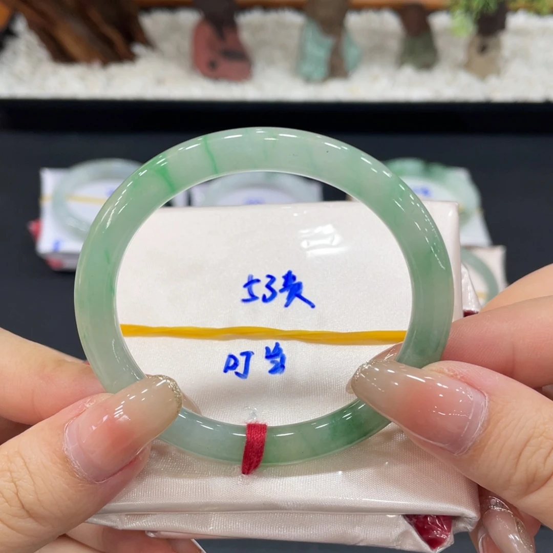 未镶嵌手镯翡翠缅甸天然翡翠手镯