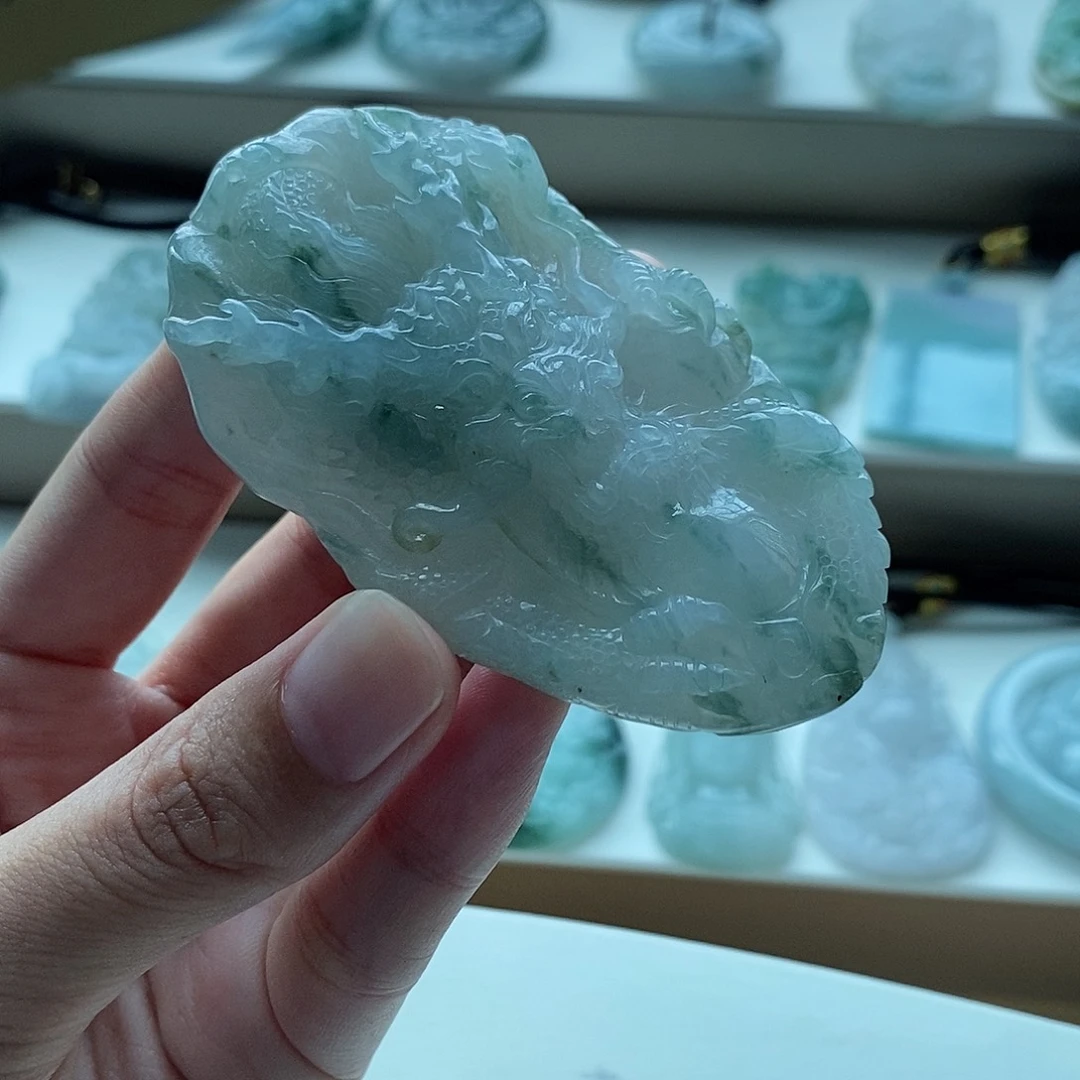【闪购商品】翡翠未镶嵌颈饰闪*灯