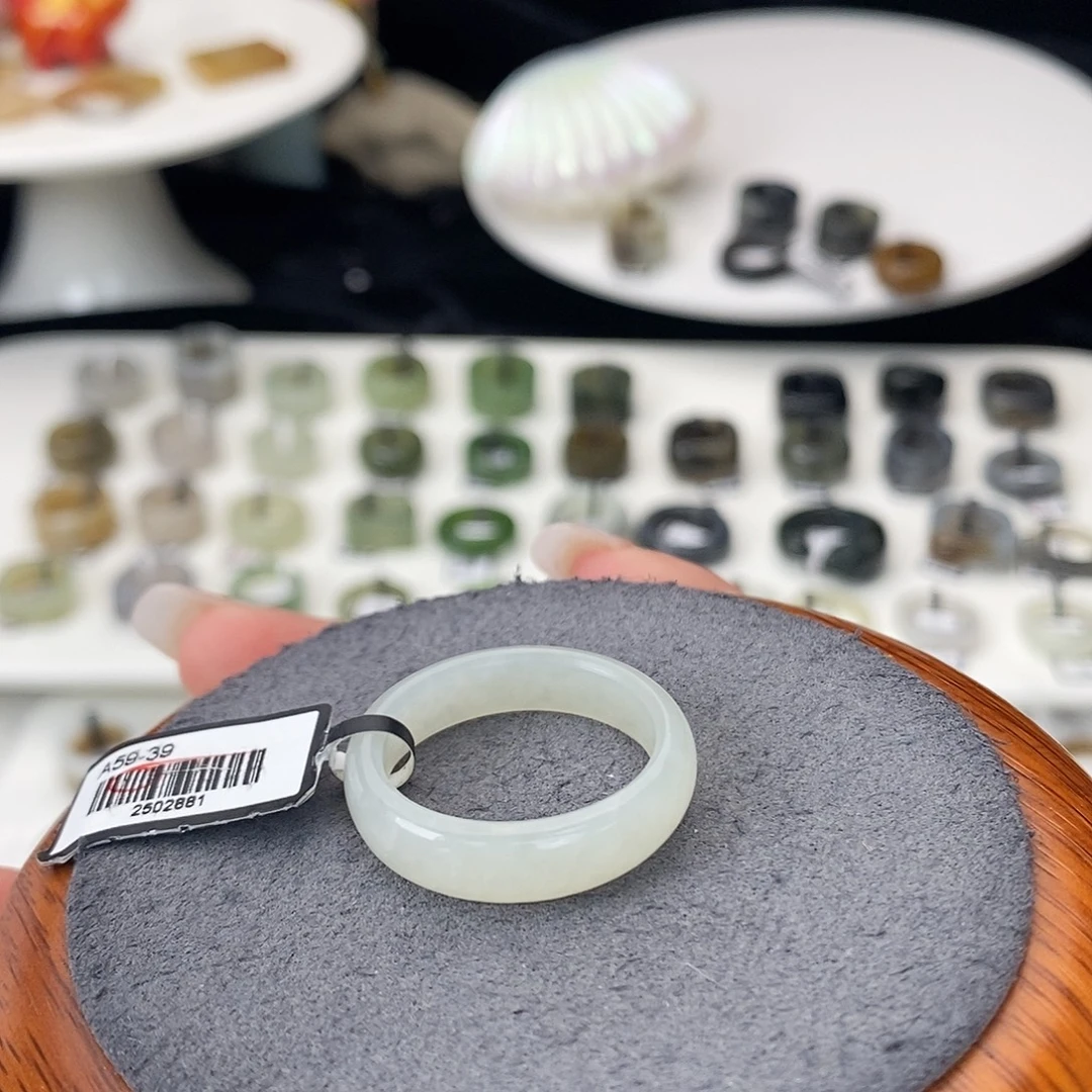 和田玉（糖玉）未镶嵌戒指M49晴水圆条22.4