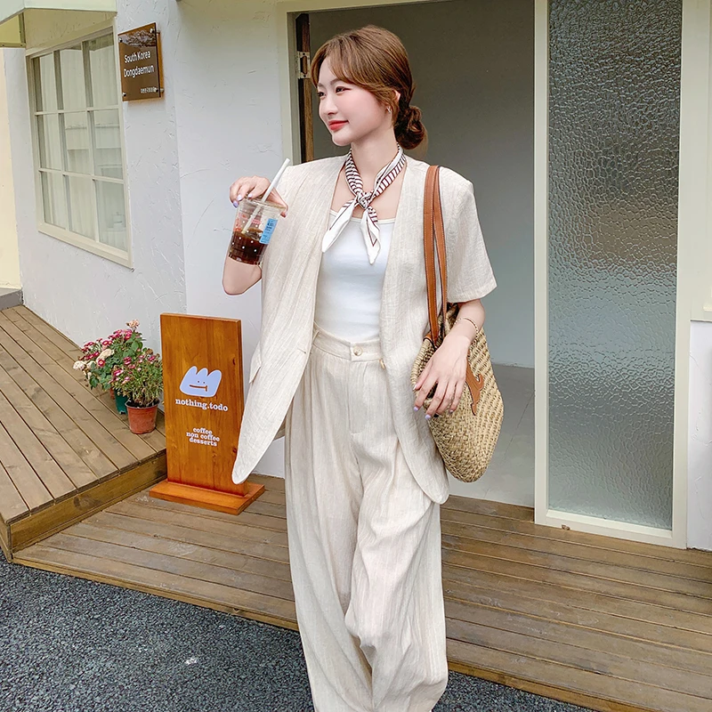老钱风米白色西装两件套女2025夏季新款设计感宽松舒适藏肉显腿长
