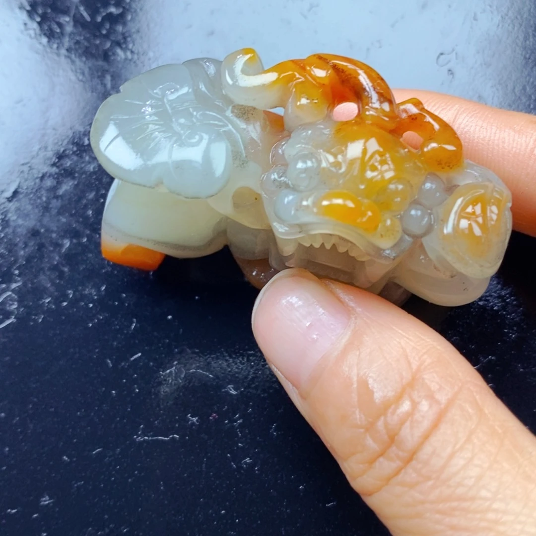 石英质玉（黄龙玉）未镶嵌吊坠(不含链)