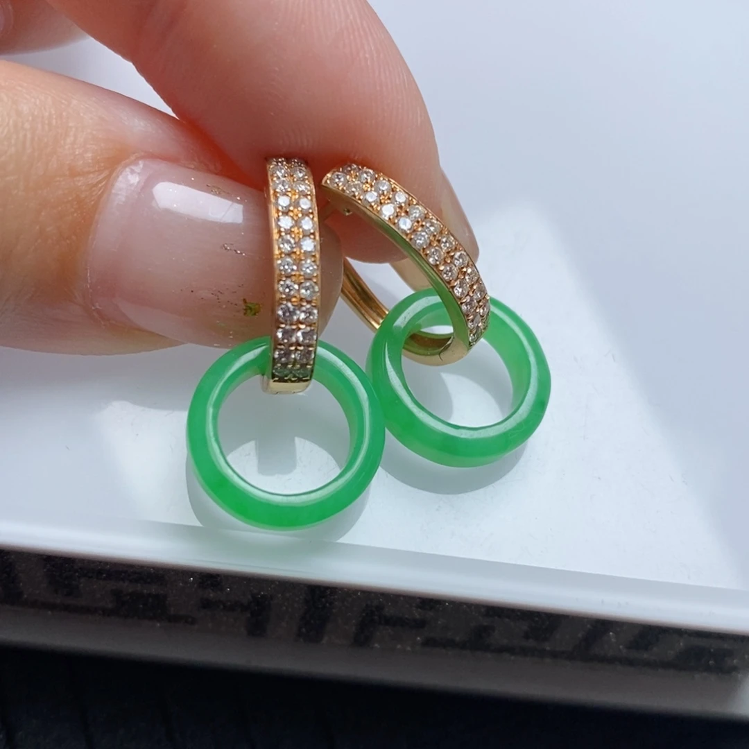 翡翠18K金镶嵌耳饰圈圈