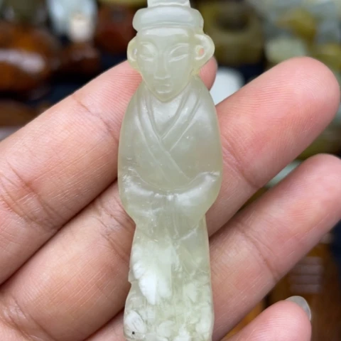 未镶嵌蛇纹石玉颈饰73