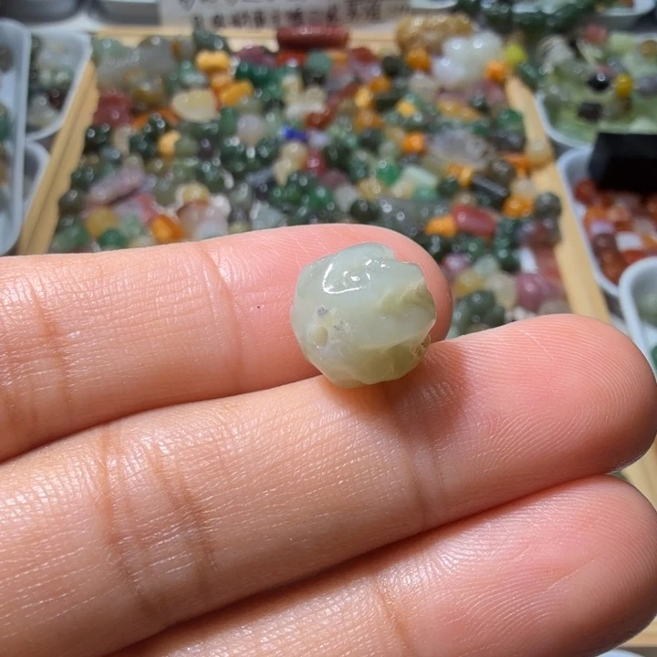 和田玉未镶嵌珠宝半成品