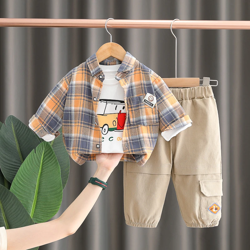 男童秋装套装2025新款男孩韩版运动休闲春秋款格子汽车衬衣三件套
