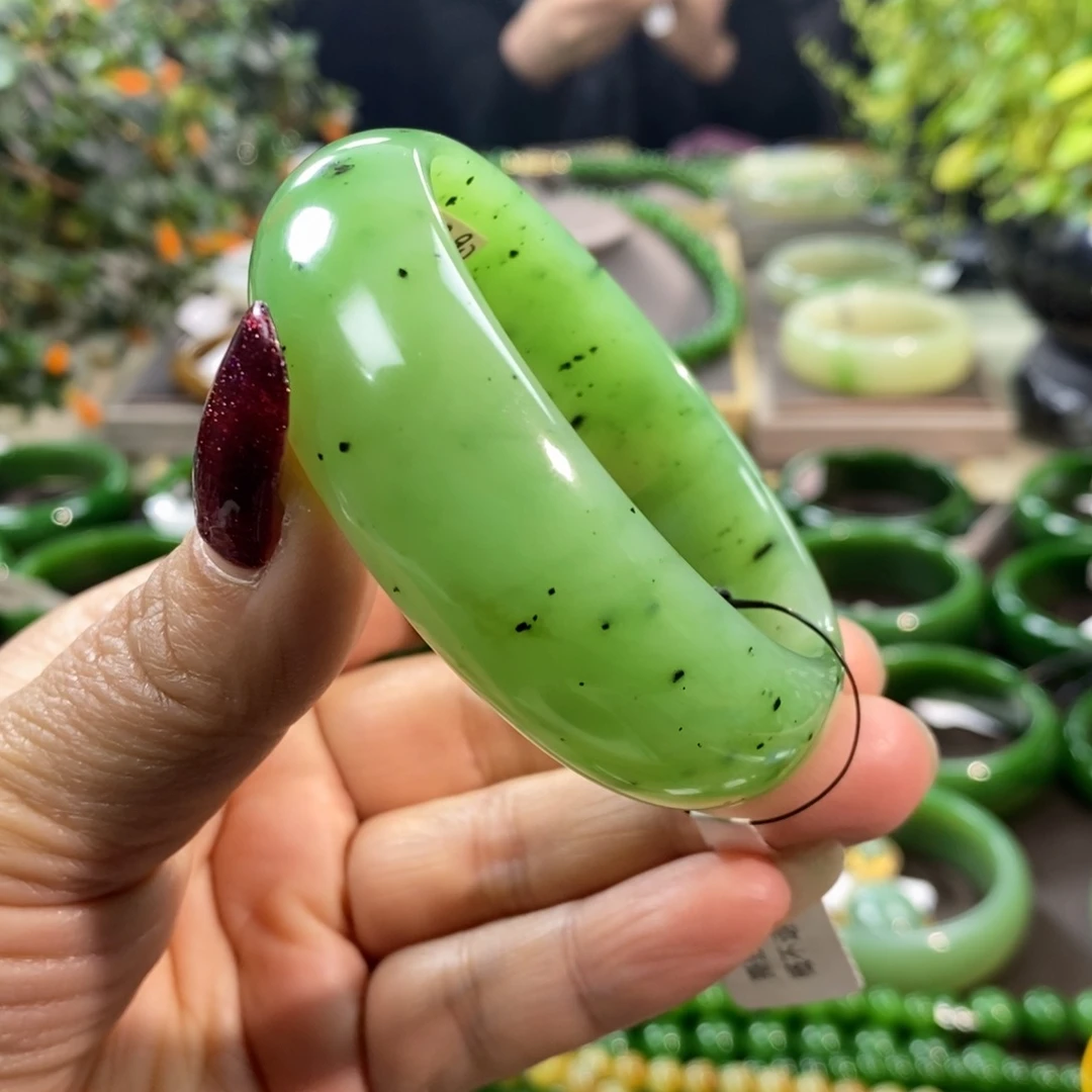 和田玉（碧玉）手镯未镶嵌千*鹤