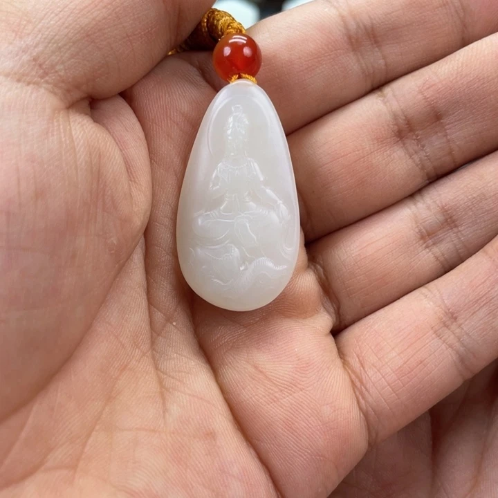 颈饰未镶嵌和田玉