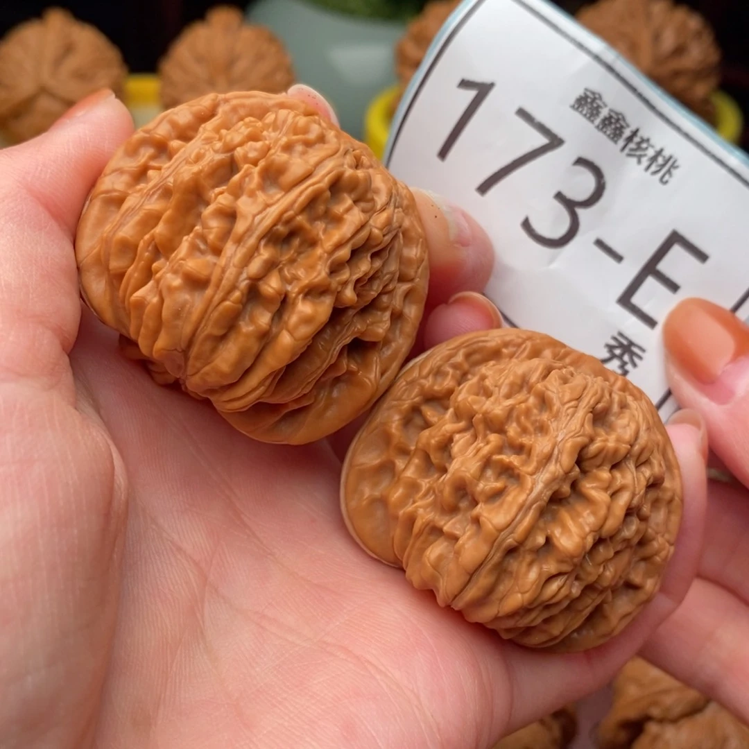 文玩核桃把件汉高楼42