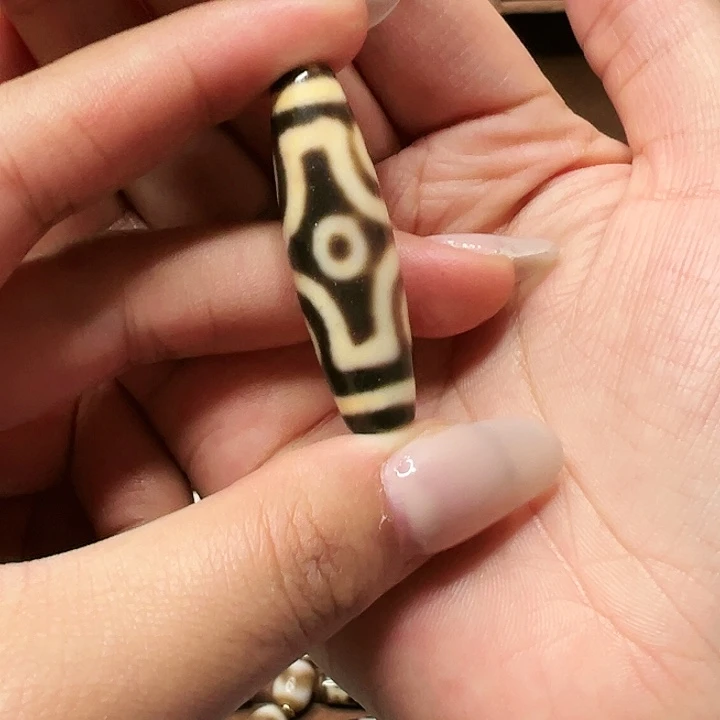 玛瑙/玉髓颈饰未镶嵌康*人