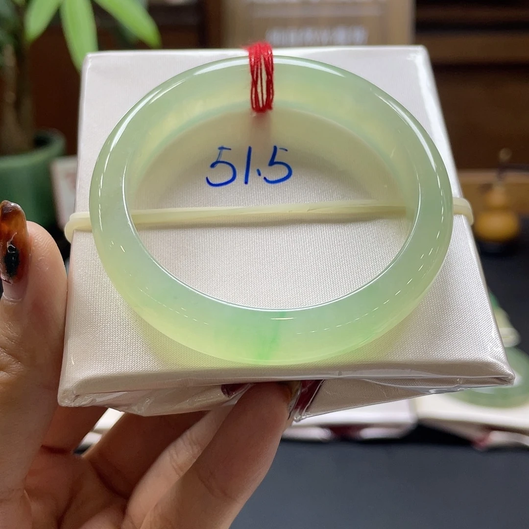 翡翠未镶嵌手镯51 号链接