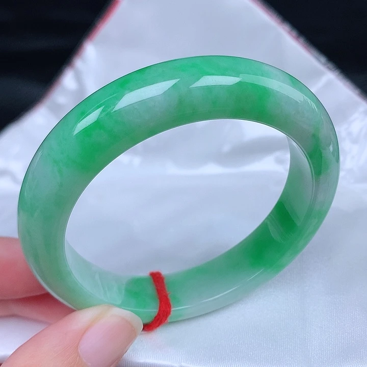 未镶嵌手镯翡翠天然