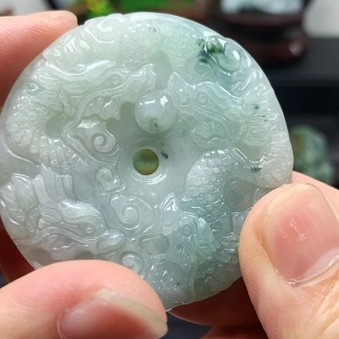 翡翠未镶嵌颈饰缅甸翡翠九龙扣