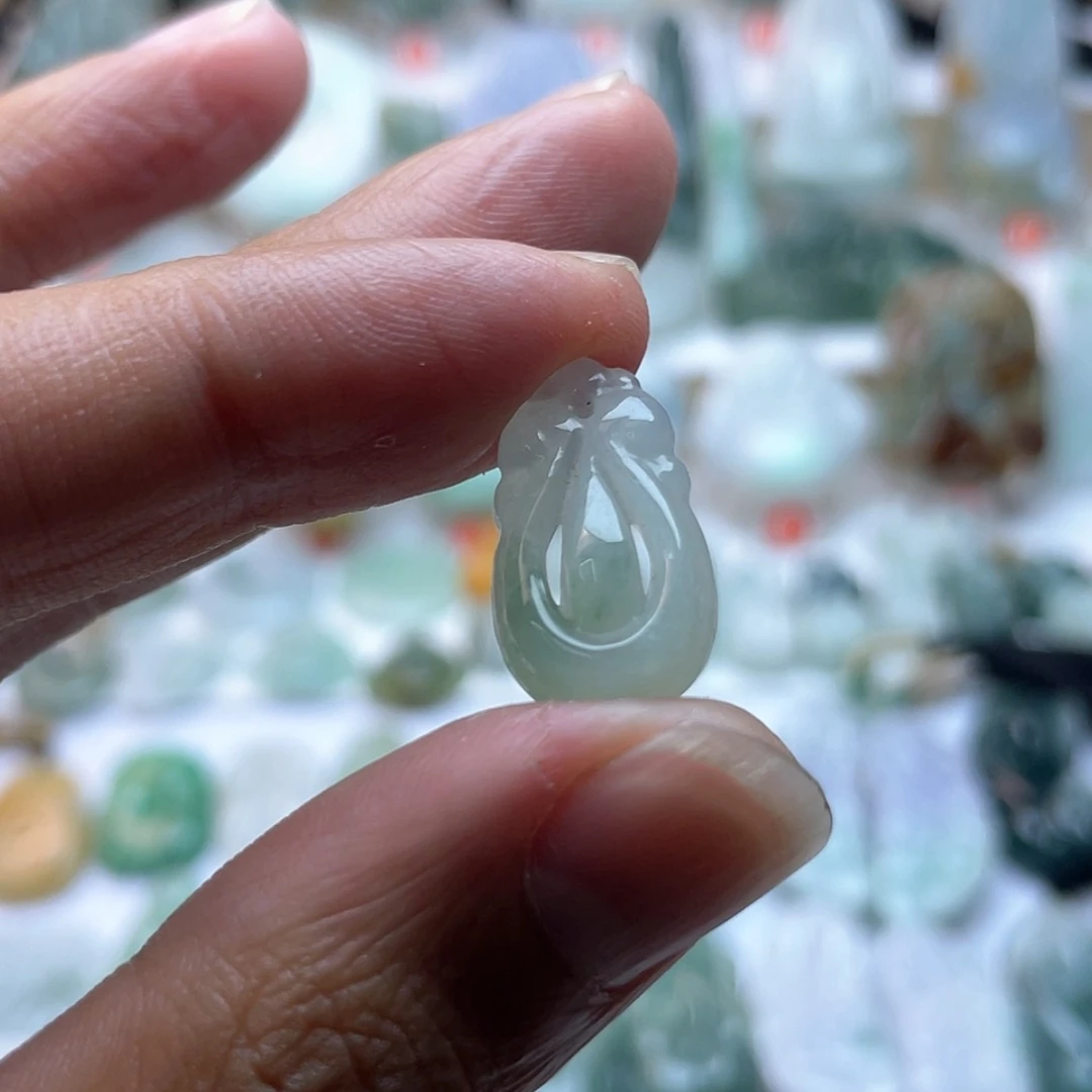 【闪购商品】颈饰未镶嵌翡翠福贝