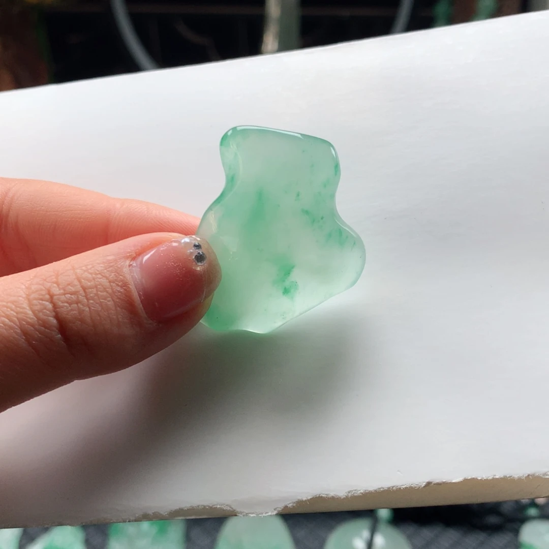 石英质玉颈饰未镶嵌