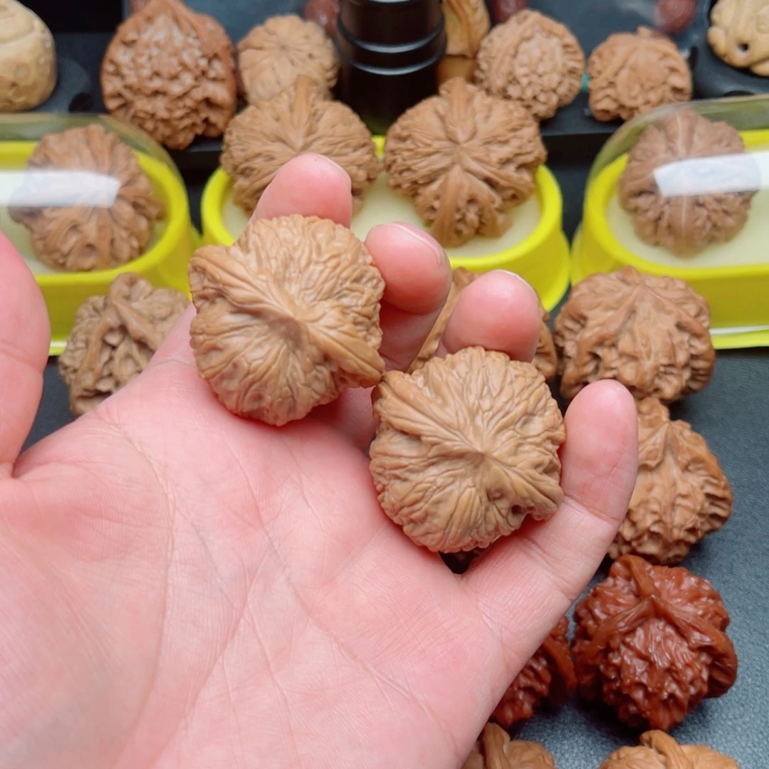 文玩核桃吊坠战鼓狮子头38×37×31