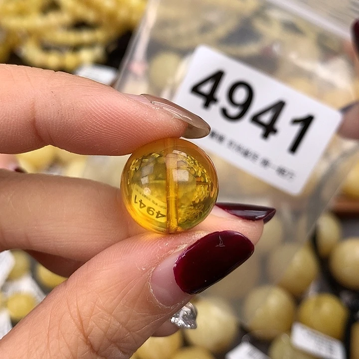 蜜蜡未镶嵌珠宝奇石17.6