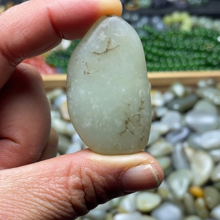 和田玉未镶嵌珠宝半成品