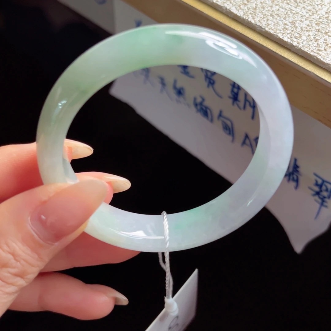 翡翠未镶嵌手镯手镯