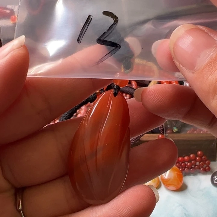 卿***杨南红玛瑙未镶嵌配饰13