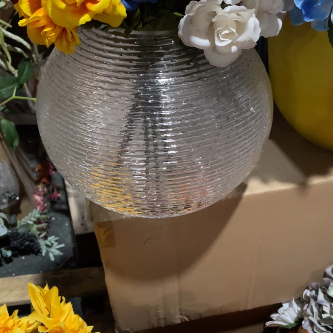 陶瓷花瓶，部分微瑕