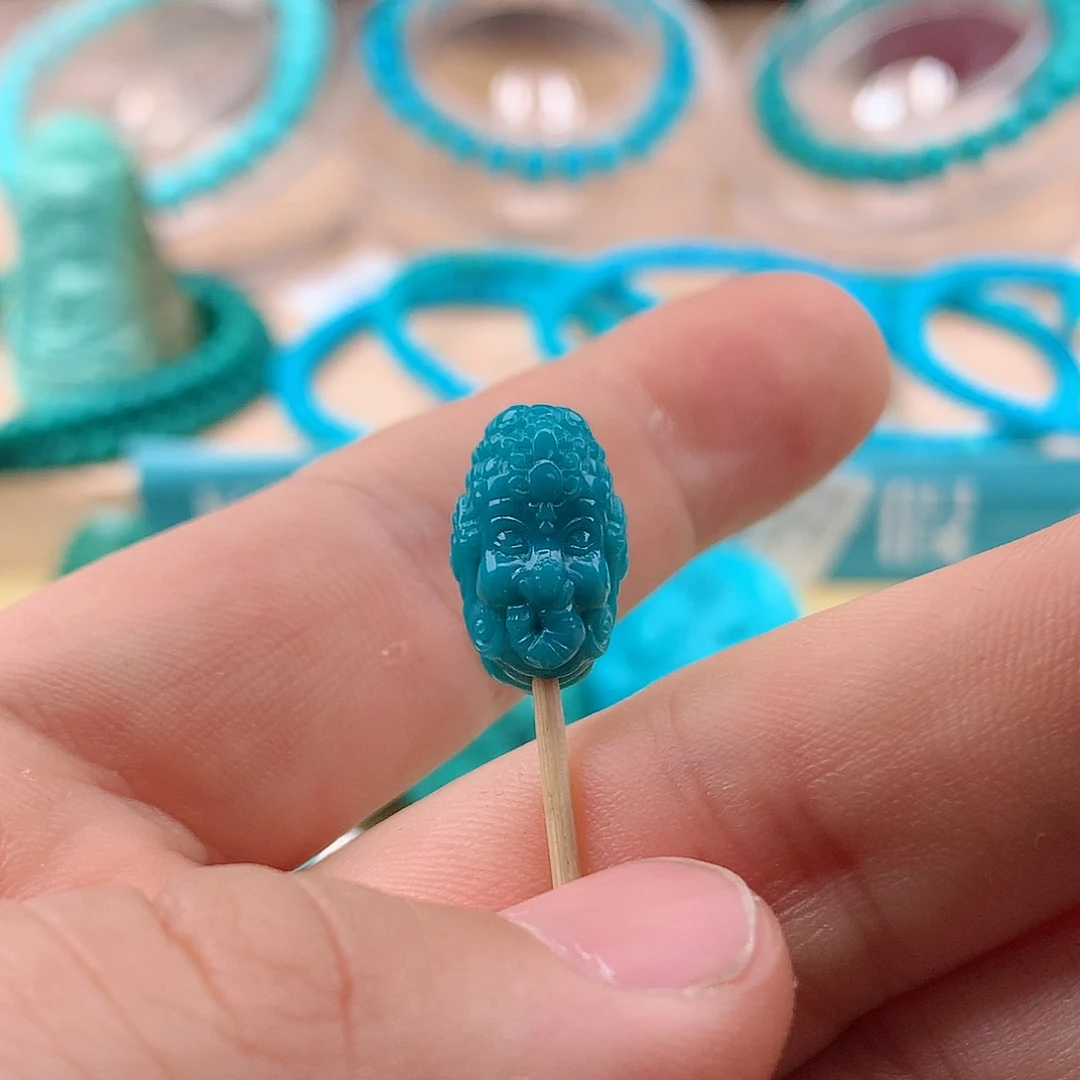 绿松石颈饰未镶嵌