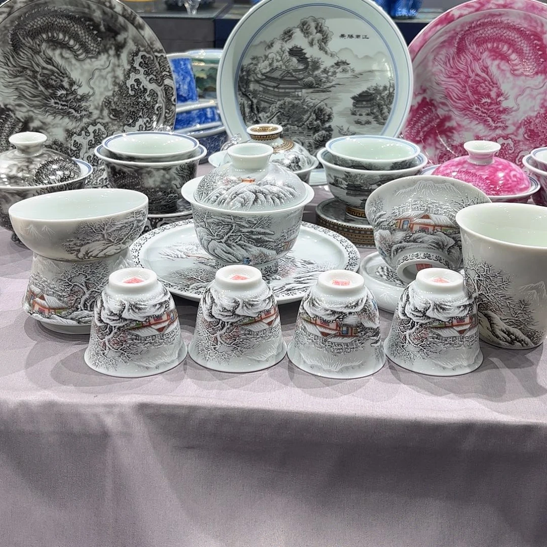 瓷片景德镇瓷器精品陈列