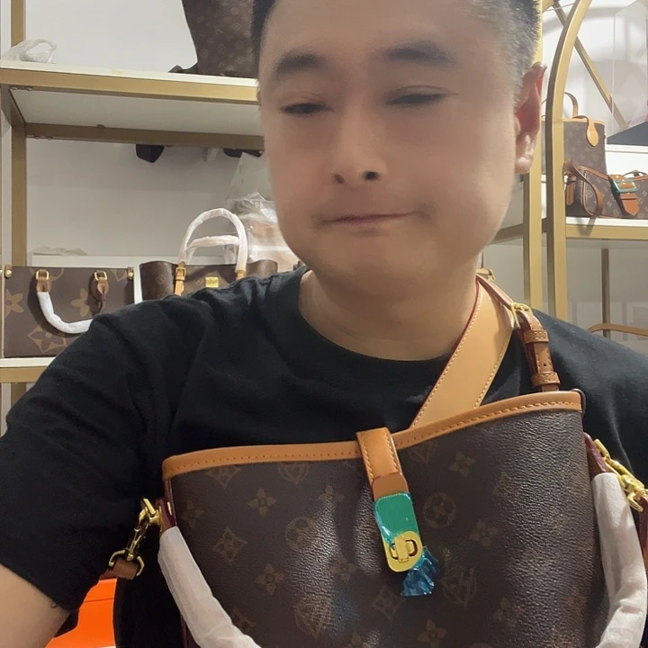 蚕丝麂皮（革）山羊皮（革）犏牛皮（革）