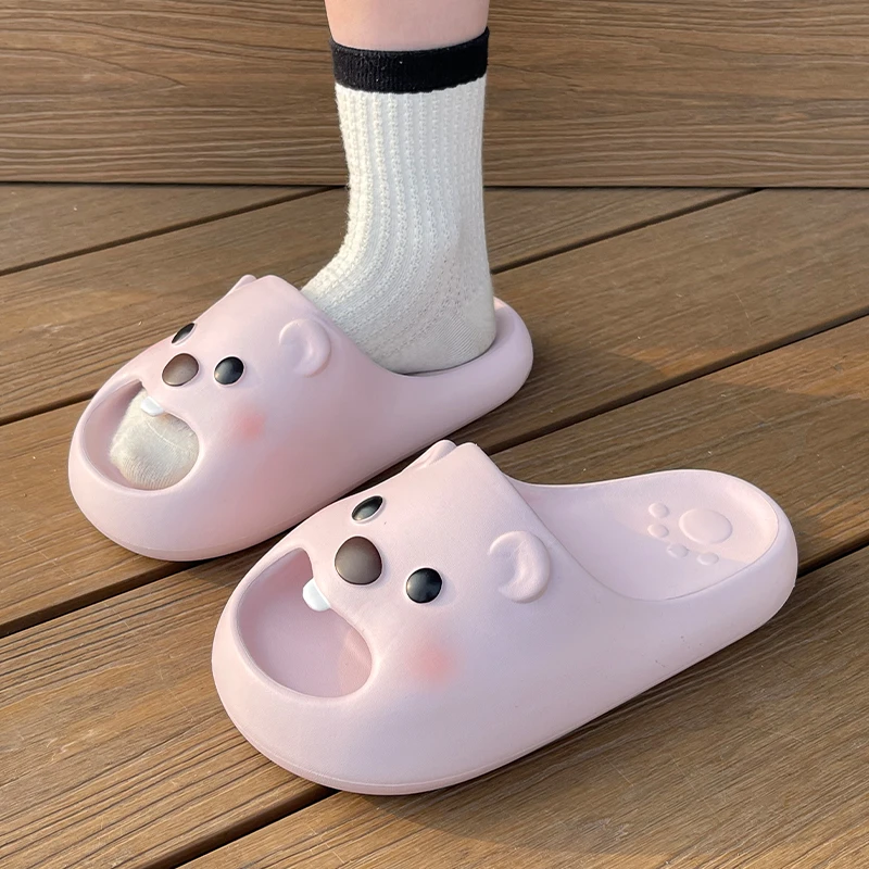 卡通可爱小海狸拖鞋女士夏季新款踩屎感浴室洗澡防滑外穿情侣凉拖