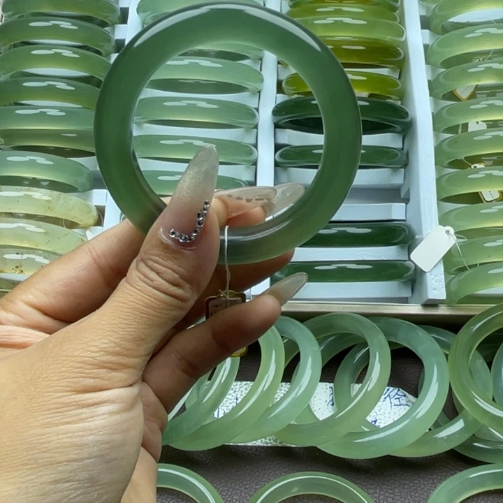 洗***呐未镶嵌蛇纹石玉手镯