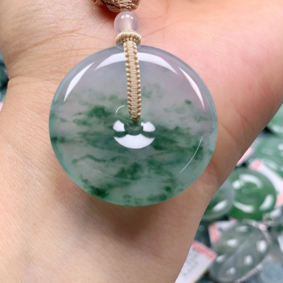 翡翠颈饰未镶嵌九*天然翡翠