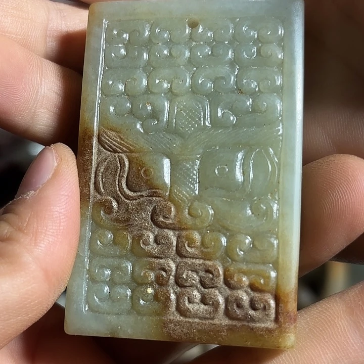 和田玉未镶嵌把件