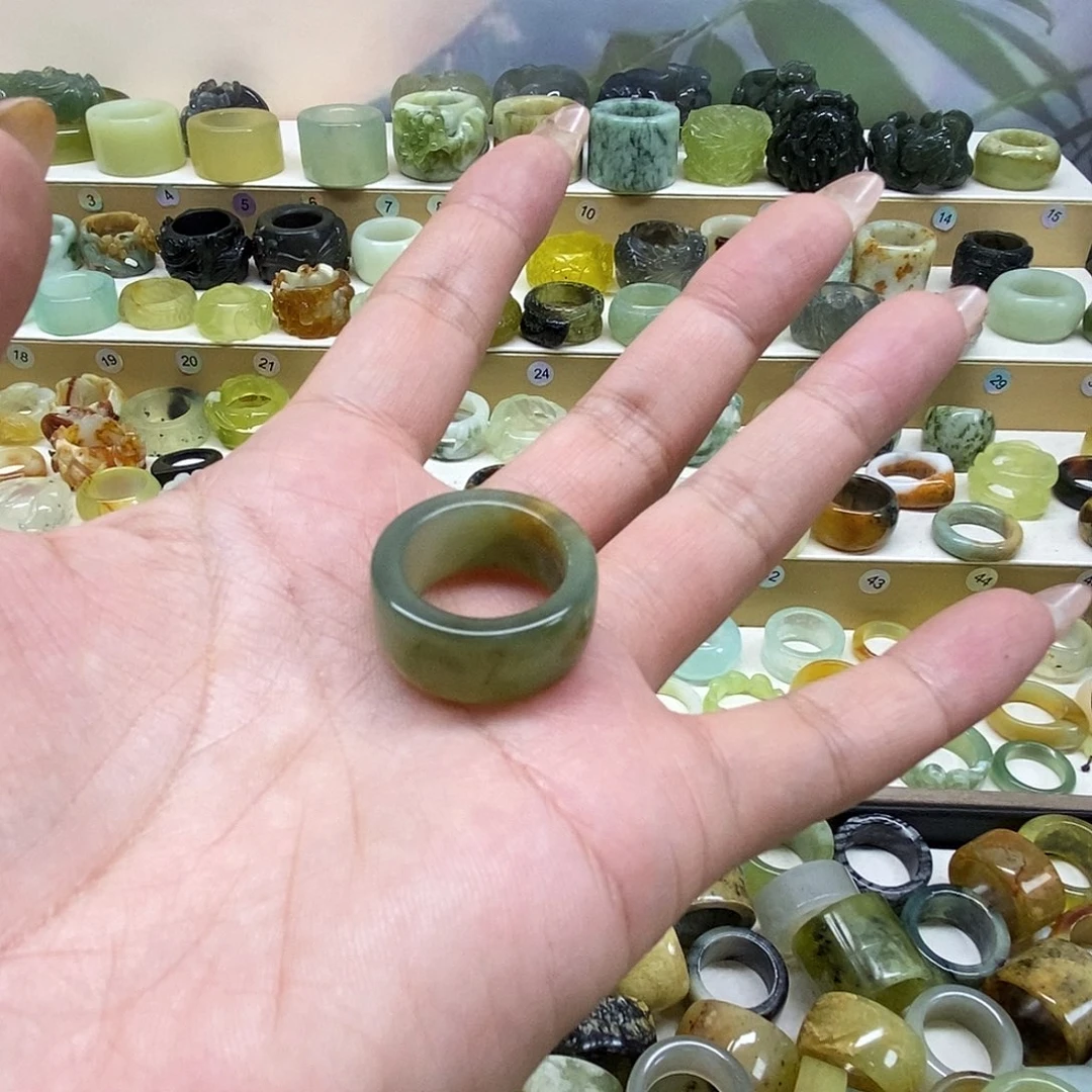 果***爸岫玉未镶嵌天然玉石戒指