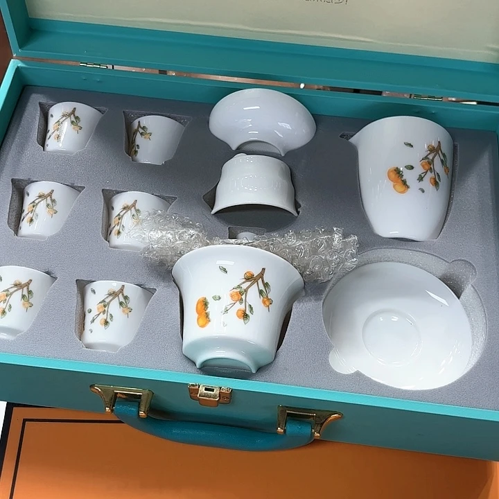 孤品茶具套装等。
