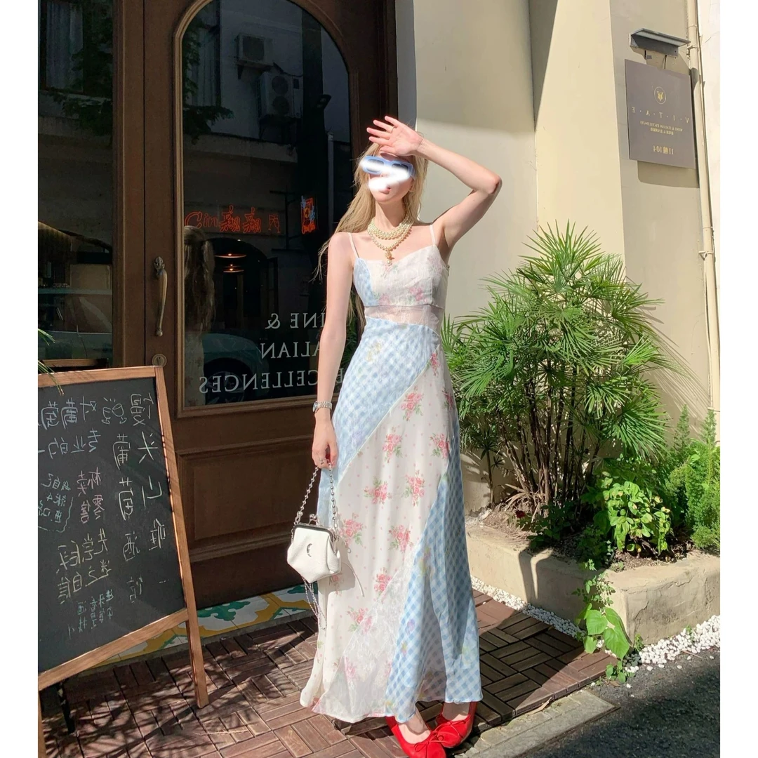 法蓝色格子碎花吊带收腰连衣裙女装夏季海边小个子超好看裙子