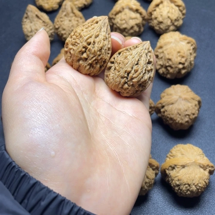 文玩核桃吊坠30全品坐佛