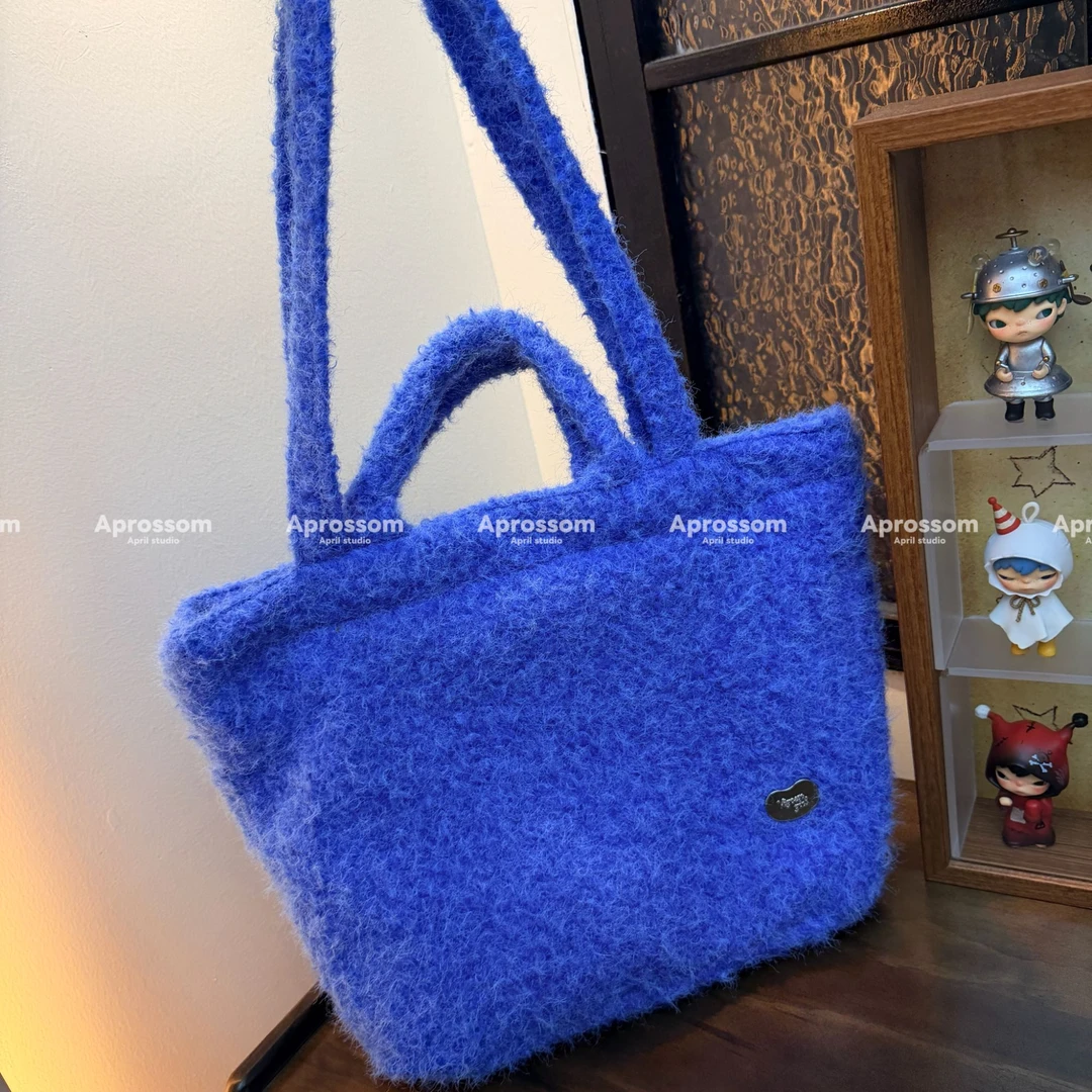 Apr.秋冬新款毛绒软糯单肩包腋下包大容量两用通勤托特包AL251207