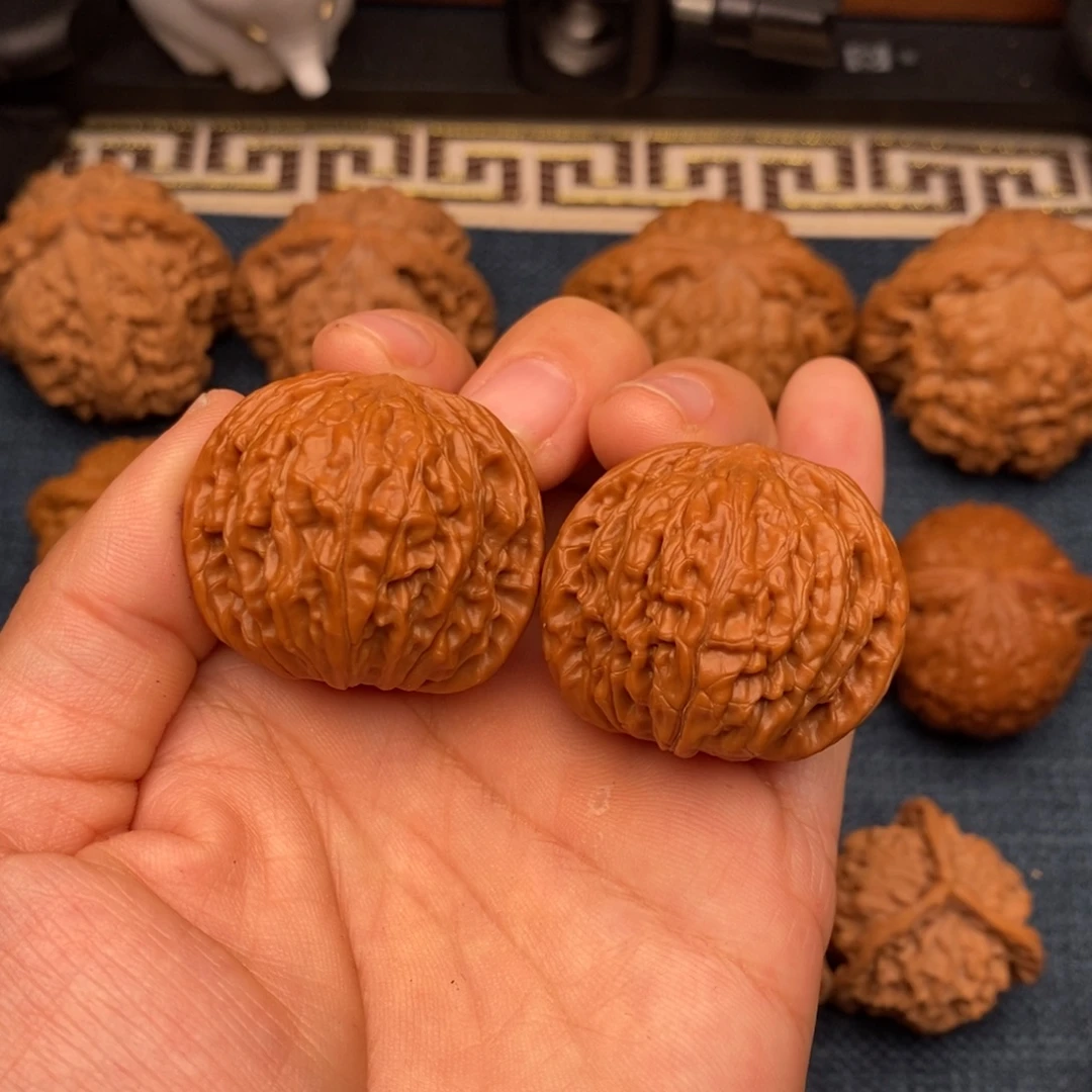 把件文玩核桃35全品红皮球磨