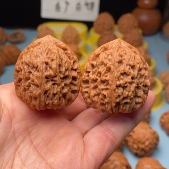文玩核桃吊坠南将石精对 36 36
