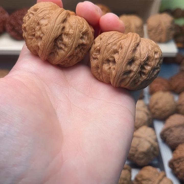 文玩核桃吊坠元宝41有修