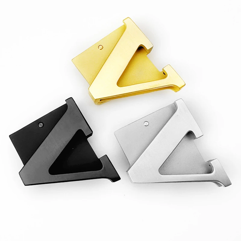 3.8不锈钢板扣男款字母时尚皮带扣高端设计不掉色耐磨平滑扣工厂