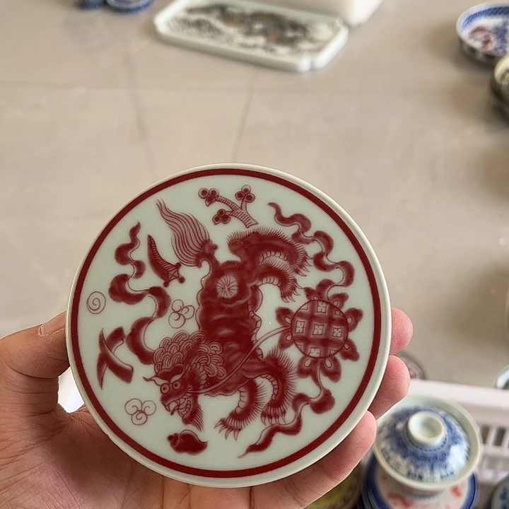 摆件景德镇釉里红狮子盖置