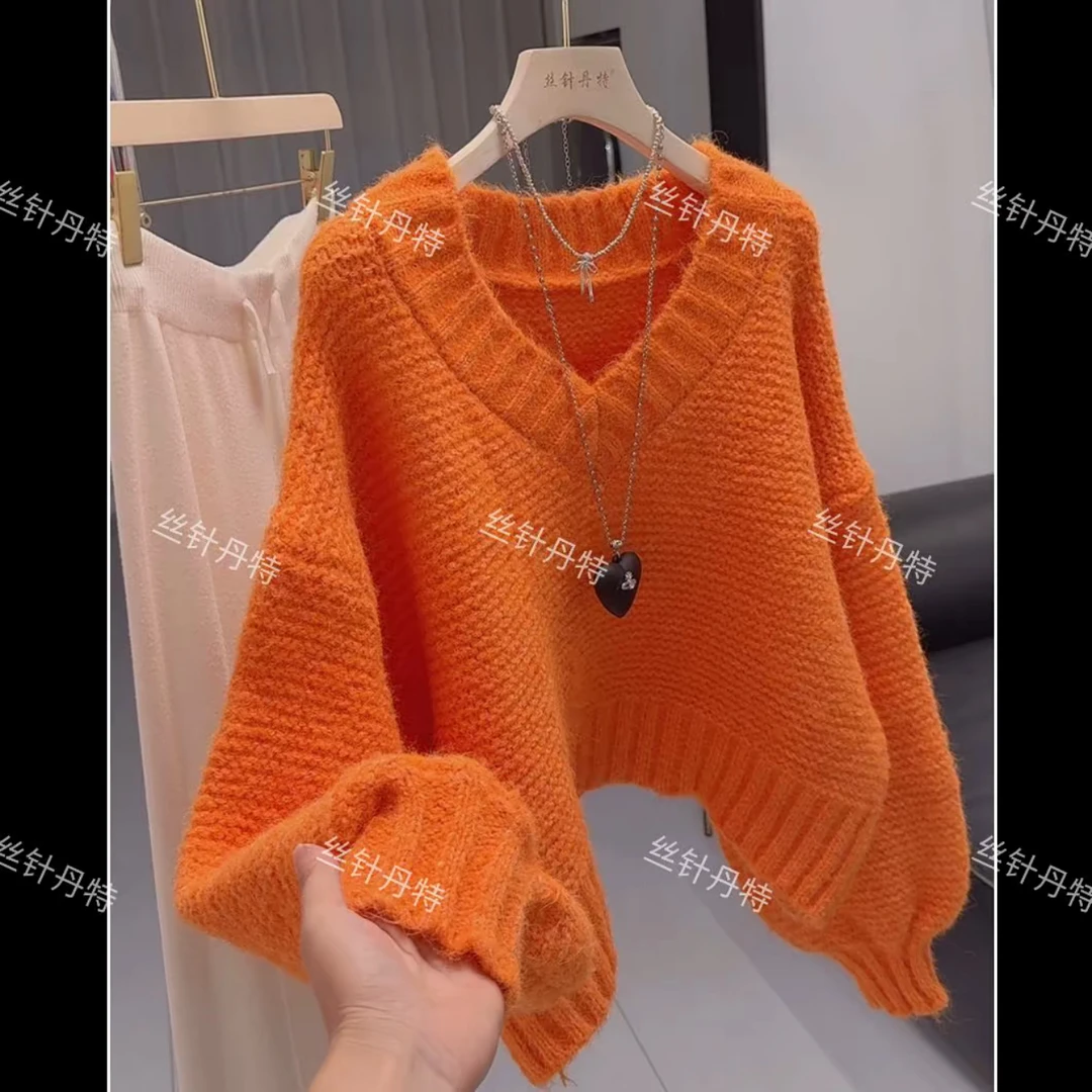 V领灯笼袖秋冬新款慵懒风毛衣女时尚高腰短款针织衫洋气上衣