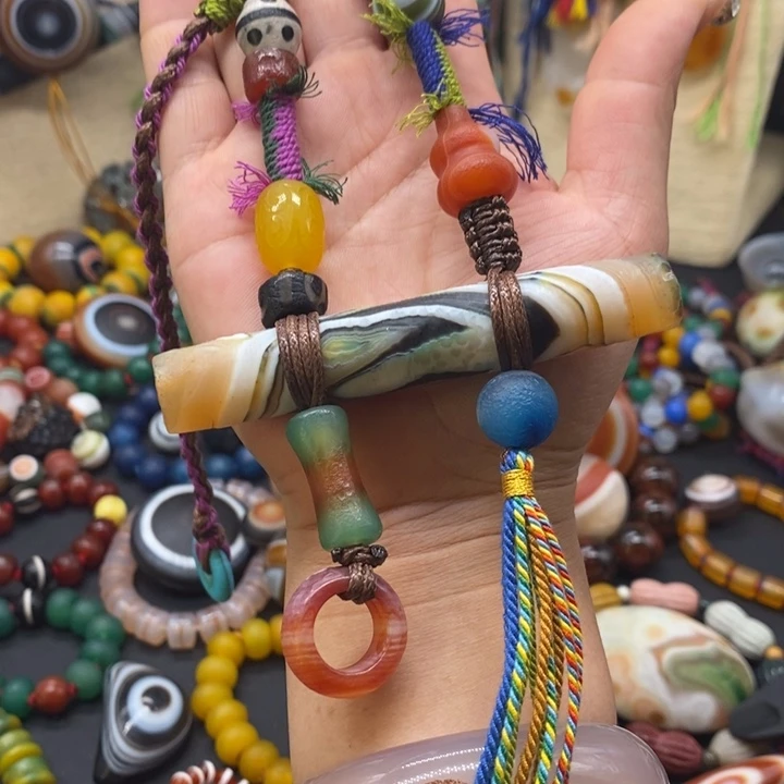 玛瑙/玉髓颈饰未镶嵌