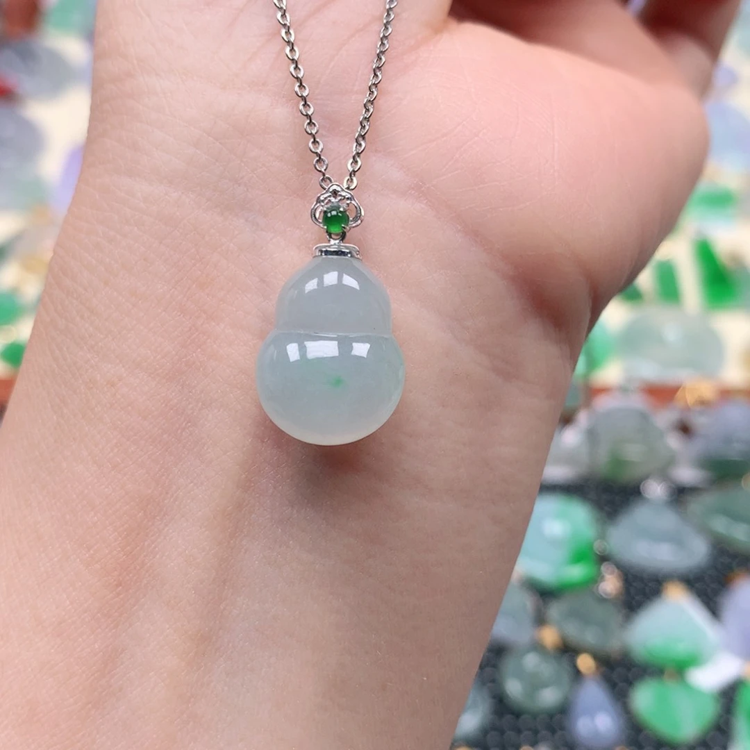 【闪购商品】翡翠吊坠(不含链)18K金镶嵌