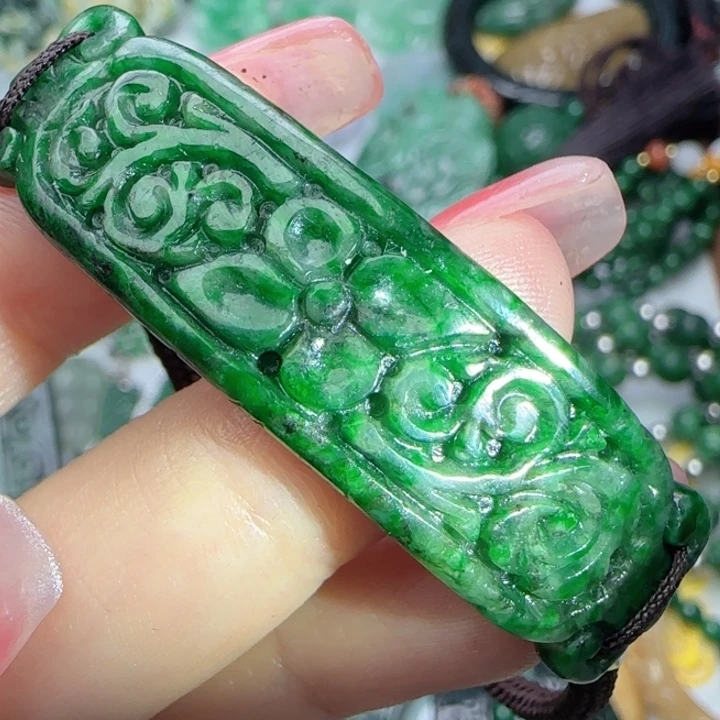 翡翠未镶嵌颈饰天然A货46